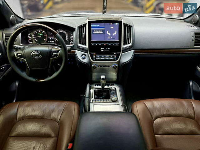 Черный Тойота Ленд Крузер, объемом двигателя 4.5 л и пробегом 131 тыс. км за 55000 $, фото 20 на Automoto.ua