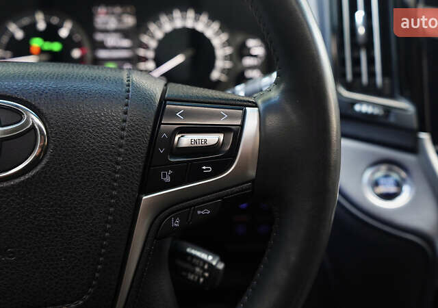 Черный Тойота Ленд Крузер, объемом двигателя 4.46 л и пробегом 149 тыс. км за 52700 $, фото 31 на Automoto.ua