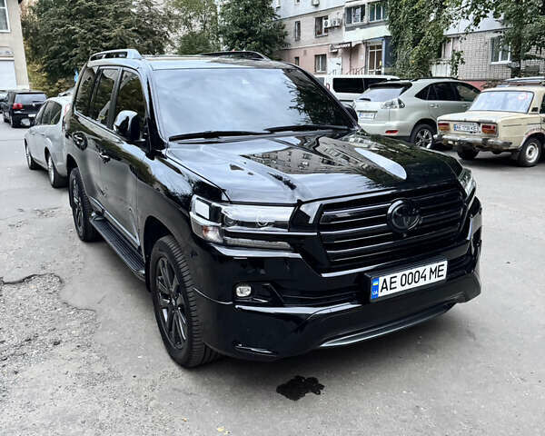 Черный Тойота Ленд Крузер, объемом двигателя 4.46 л и пробегом 177 тыс. км за 52000 $, фото 22 на Automoto.ua