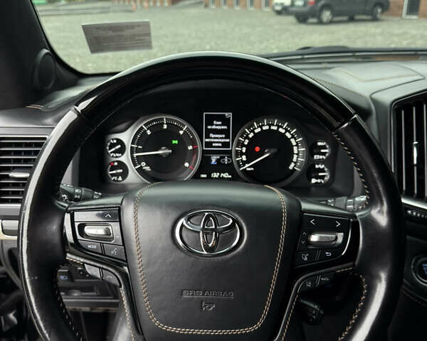 Черный Тойота Ленд Крузер, объемом двигателя 4.46 л и пробегом 132 тыс. км за 54999 $, фото 26 на Automoto.ua