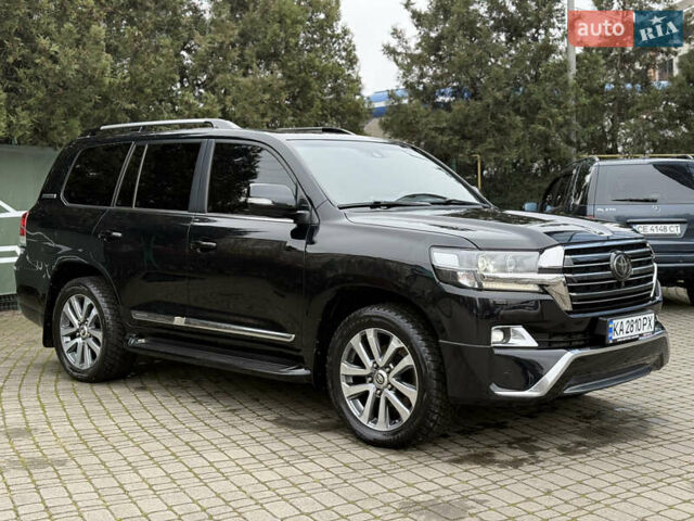 Черный Тойота Ленд Крузер, объемом двигателя 4.46 л и пробегом 200 тыс. км за 50500 $, фото 4 на Automoto.ua