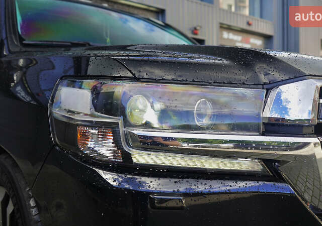 Черный Тойота Ленд Крузер, объемом двигателя 4.46 л и пробегом 149 тыс. км за 52700 $, фото 3 на Automoto.ua