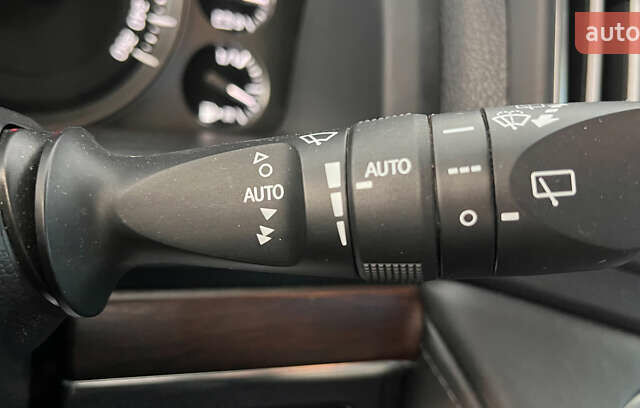 Черный Тойота Ленд Крузер, объемом двигателя 4.46 л и пробегом 184 тыс. км за 49950 $, фото 10 на Automoto.ua