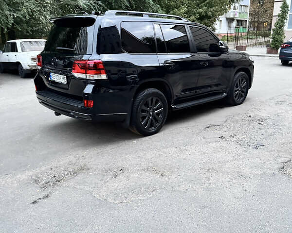 Черный Тойота Ленд Крузер, объемом двигателя 4.46 л и пробегом 177 тыс. км за 52000 $, фото 35 на Automoto.ua