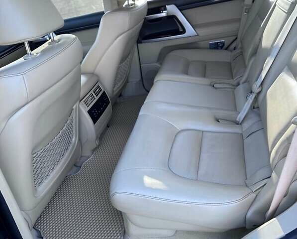 Черный Тойота Ленд Крузер, объемом двигателя 4.5 л и пробегом 350 тыс. км за 47500 $, фото 9 на Automoto.ua