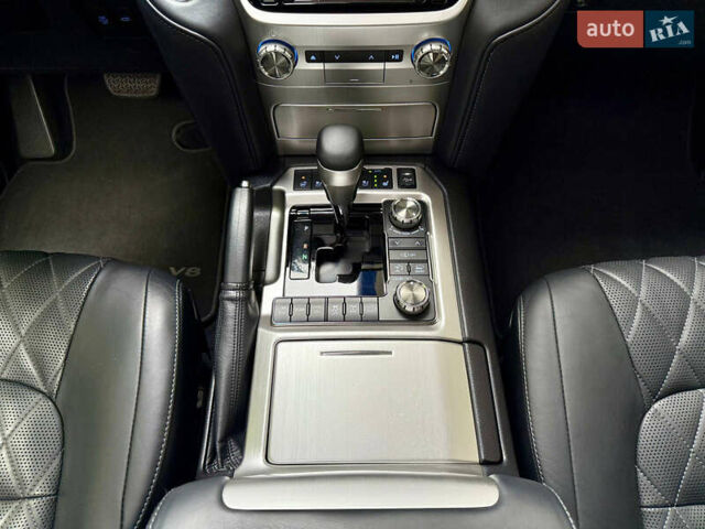 Черный Тойота Ленд Крузер, объемом двигателя 4.46 л и пробегом 118 тыс. км за 55500 $, фото 38 на Automoto.ua