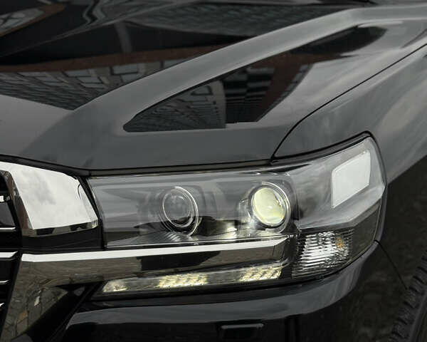 Черный Тойота Ленд Крузер, объемом двигателя 4.46 л и пробегом 132 тыс. км за 54999 $, фото 34 на Automoto.ua