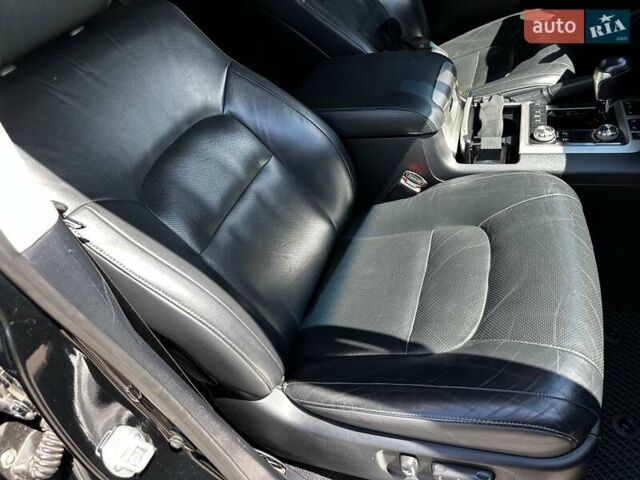 Черный Тойота Ленд Крузер, объемом двигателя 4.46 л и пробегом 133 тыс. км за 47000 $, фото 7 на Automoto.ua