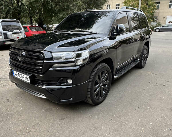 Черный Тойота Ленд Крузер, объемом двигателя 4.46 л и пробегом 177 тыс. км за 52000 $, фото 16 на Automoto.ua