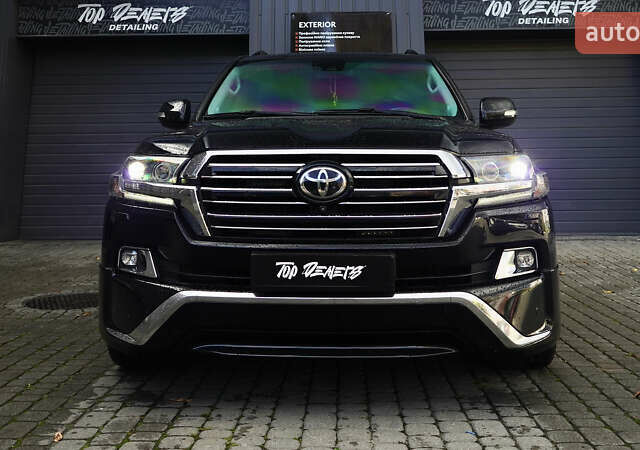 Черный Тойота Ленд Крузер, объемом двигателя 4.46 л и пробегом 149 тыс. км за 52700 $, фото 5 на Automoto.ua