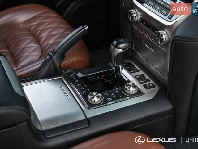 Черный Тойота Ленд Крузер, объемом двигателя 4.46 л и пробегом 222 тыс. км за 44700 $, фото 27 на Automoto.ua