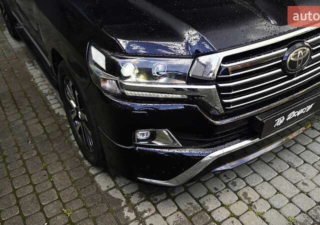 Черный Тойота Ленд Крузер, объемом двигателя 4.46 л и пробегом 149 тыс. км за 52700 $, фото 2 на Automoto.ua