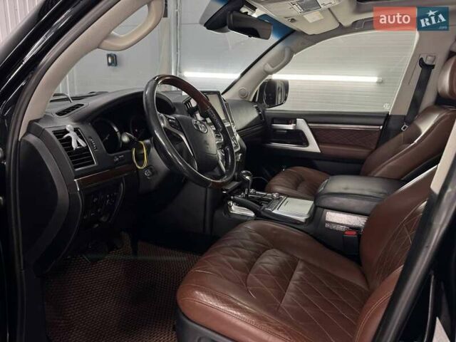 Черный Тойота Ленд Крузер, объемом двигателя 4.46 л и пробегом 208 тыс. км за 50500 $, фото 6 на Automoto.ua