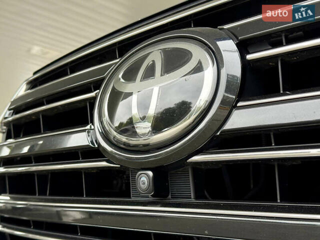 Черный Тойота Ленд Крузер, объемом двигателя 4.46 л и пробегом 118 тыс. км за 55500 $, фото 21 на Automoto.ua