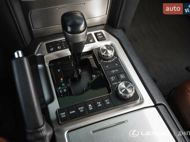 Черный Тойота Ленд Крузер, объемом двигателя 4.46 л и пробегом 222 тыс. км за 44700 $, фото 17 на Automoto.ua