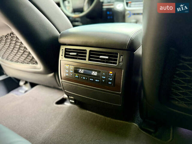 Черный Тойота Ленд Крузер, объемом двигателя 4.46 л и пробегом 118 тыс. км за 55500 $, фото 35 на Automoto.ua