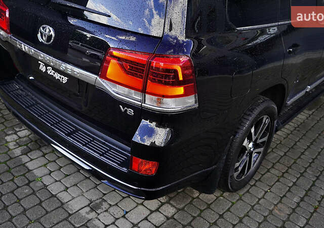 Черный Тойота Ленд Крузер, объемом двигателя 4.46 л и пробегом 149 тыс. км за 52700 $, фото 19 на Automoto.ua