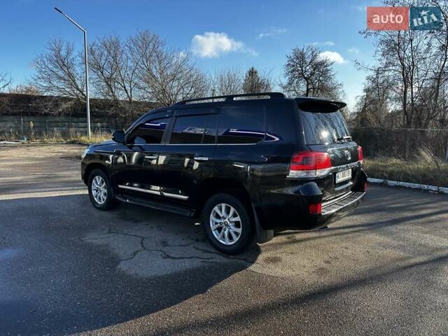 Черный Тойота Ленд Крузер, объемом двигателя 4.46 л и пробегом 133 тыс. км за 47000 $, фото 26 на Automoto.ua