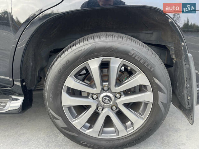 Черный Тойота Ленд Крузер, объемом двигателя 4.46 л и пробегом 186 тыс. км за 49500 $, фото 4 на Automoto.ua