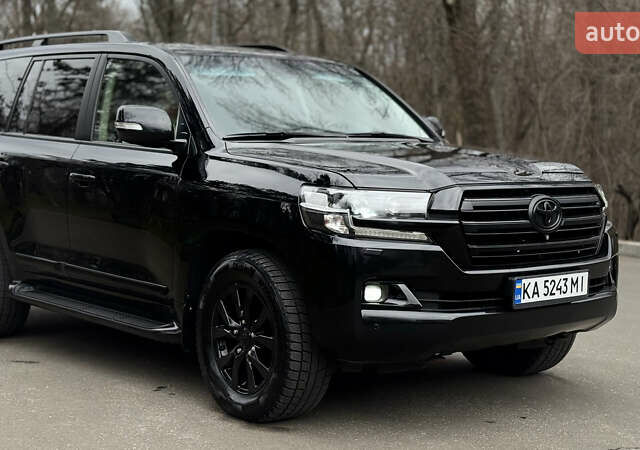 Черный Тойота Ленд Крузер, объемом двигателя 4.46 л и пробегом 217 тыс. км за 42999 $, фото 4 на Automoto.ua