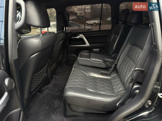 Черный Тойота Ленд Крузер, объемом двигателя 4.46 л и пробегом 200 тыс. км за 50500 $, фото 44 на Automoto.ua