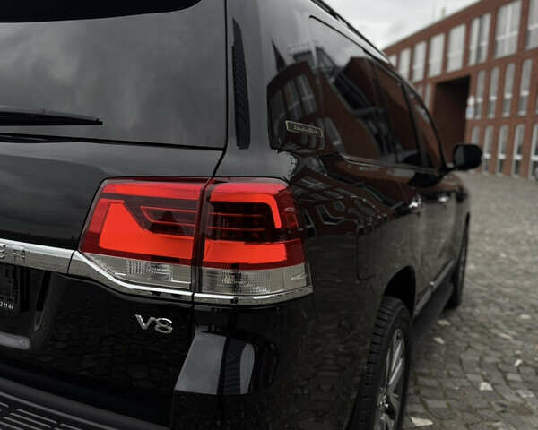 Черный Тойота Ленд Крузер, объемом двигателя 4.46 л и пробегом 132 тыс. км за 54999 $, фото 30 на Automoto.ua