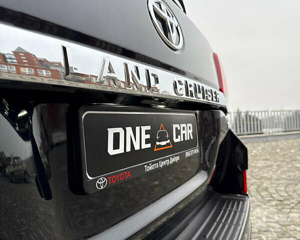 Черный Тойота Ленд Крузер, объемом двигателя 4.46 л и пробегом 101 тыс. км за 55000 $, фото 8 на Automoto.ua