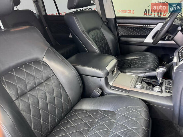 Черный Тойота Ленд Крузер, объемом двигателя 4.46 л и пробегом 184 тыс. км за 49950 $, фото 19 на Automoto.ua
