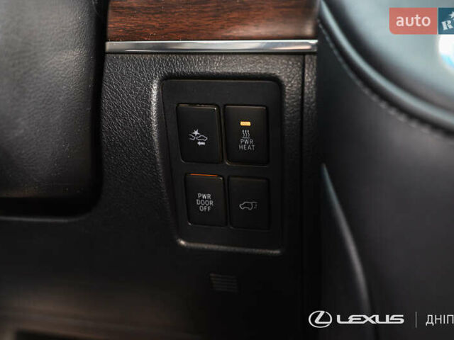 Черный Тойота Ленд Крузер, объемом двигателя 4.46 л и пробегом 222 тыс. км за 44700 $, фото 35 на Automoto.ua