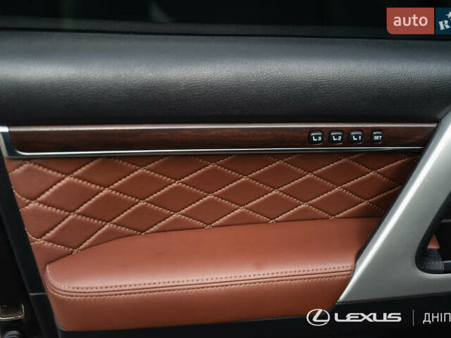 Черный Тойота Ленд Крузер, объемом двигателя 4.46 л и пробегом 222 тыс. км за 44700 $, фото 15 на Automoto.ua