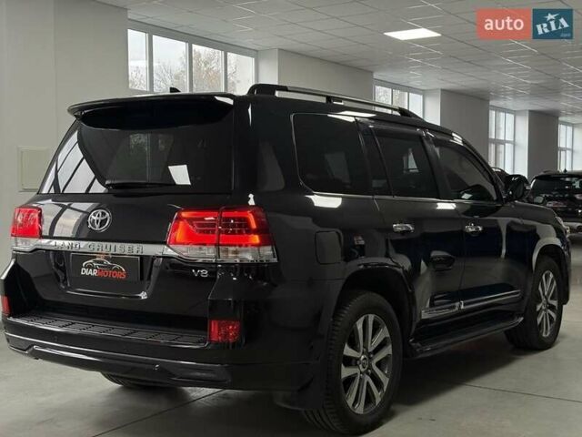 Черный Тойота Ленд Крузер, объемом двигателя 4.46 л и пробегом 185 тыс. км за 51200 $, фото 3 на Automoto.ua