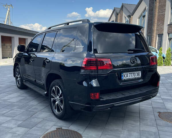 Черный Тойота Ленд Крузер, объемом двигателя 4.46 л и пробегом 204 тыс. км за 49000 $, фото 5 на Automoto.ua