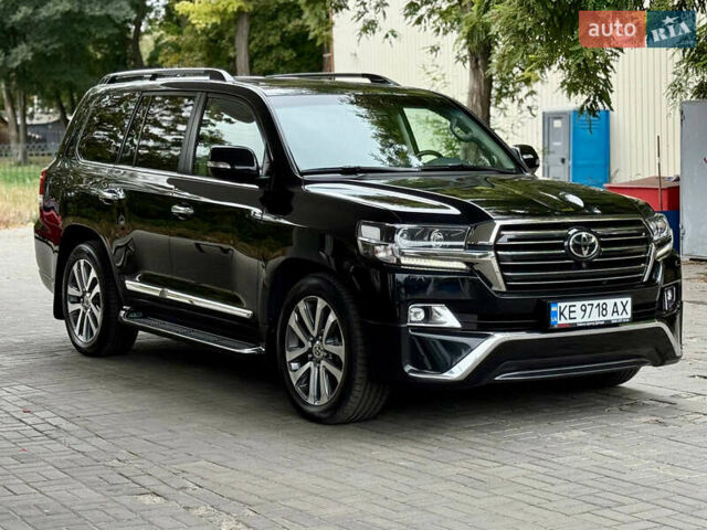 Черный Тойота Ленд Крузер, объемом двигателя 4.46 л и пробегом 118 тыс. км за 55500 $, фото 65 на Automoto.ua