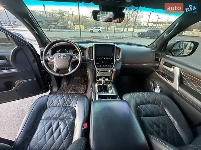 Черный Тойота Ленд Крузер, объемом двигателя 4.5 л и пробегом 186 тыс. км за 46000 $, фото 4 на Automoto.ua