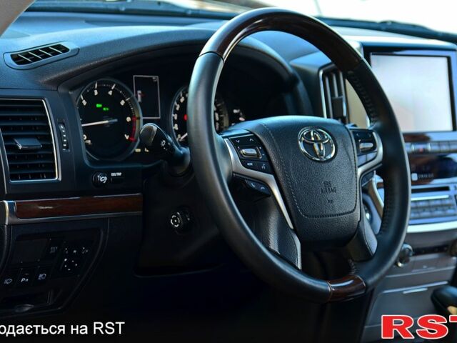 Черный Тойота Ленд Крузер, объемом двигателя 4.6 л и пробегом 137 тыс. км за 57500 $, фото 8 на Automoto.ua