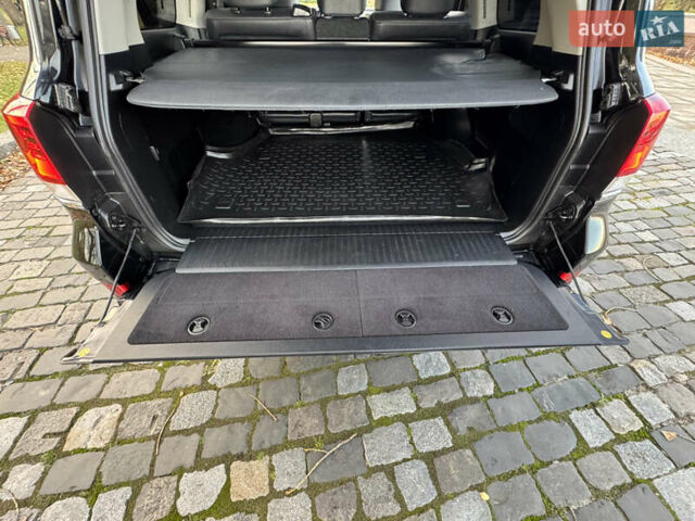 Чорний Тойота Ленд Крузер, об'ємом двигуна 4.46 л та пробігом 260 тис. км за 49999 $, фото 33 на Automoto.ua