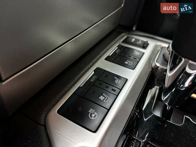 Чорний Тойота Ленд Крузер, об'ємом двигуна 4.5 л та пробігом 202 тис. км за 54990 $, фото 25 на Automoto.ua