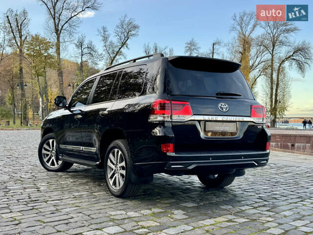 Чорний Тойота Ленд Крузер, об'ємом двигуна 4.46 л та пробігом 260 тис. км за 49999 $, фото 155 на Automoto.ua
