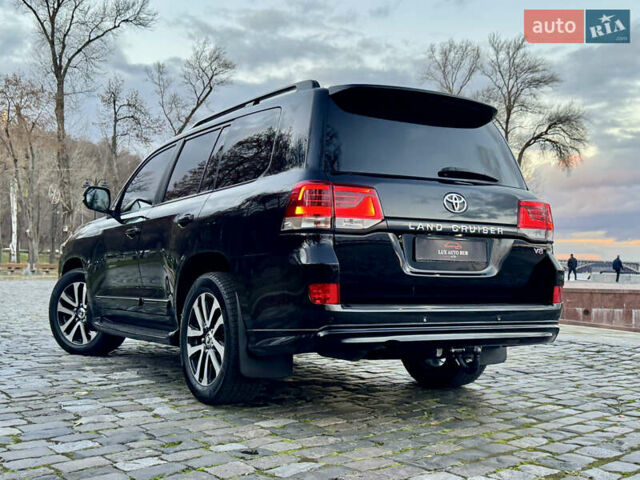 Чорний Тойота Ленд Крузер, об'ємом двигуна 4.46 л та пробігом 177 тис. км за 49999 $, фото 10 на Automoto.ua