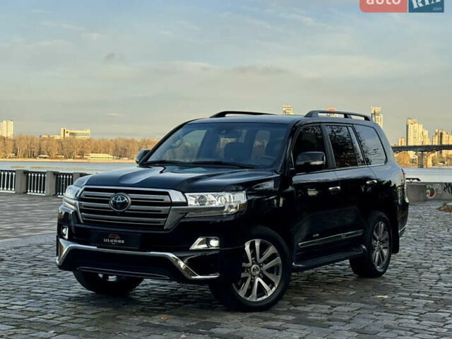 Чорний Тойота Ленд Крузер, об'ємом двигуна 4.46 л та пробігом 260 тис. км за 49999 $, фото 146 на Automoto.ua