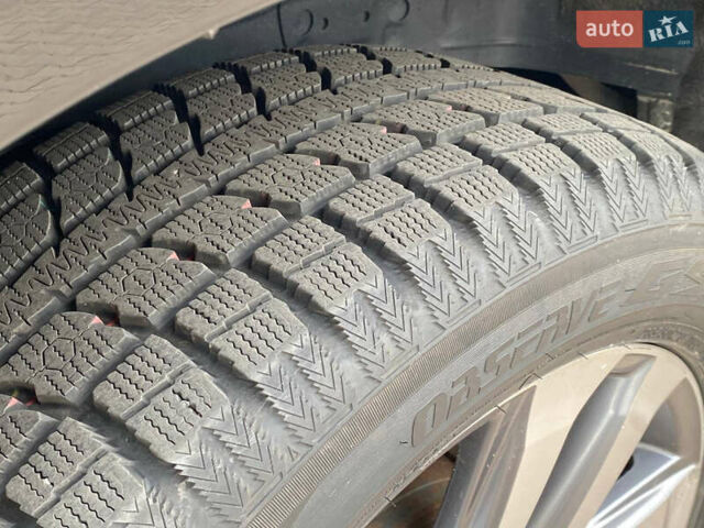 Черный Тойота Ленд Крузер, объемом двигателя 4.46 л и пробегом 232 тыс. км за 50500 $, фото 25 на Automoto.ua