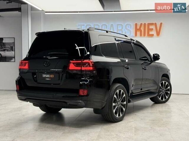 Чорний Тойота Ленд Крузер, об'ємом двигуна 4.46 л та пробігом 123 тис. км за 67400 $, фото 7 на Automoto.ua