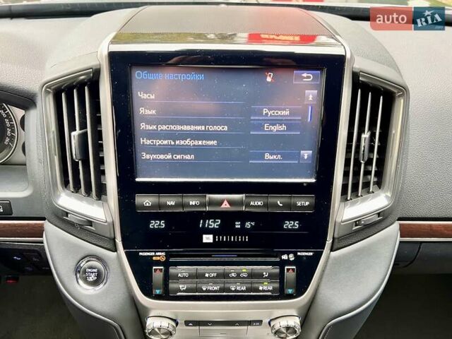 Чорний Тойота Ленд Крузер, об'ємом двигуна 4.46 л та пробігом 88 тис. км за 135000 $, фото 47 на Automoto.ua