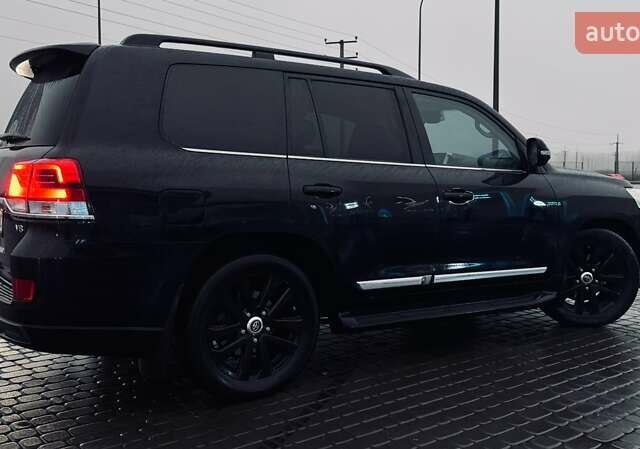 Черный Тойота Ленд Крузер, объемом двигателя 4.46 л и пробегом 179 тыс. км за 55000 $, фото 2 на Automoto.ua