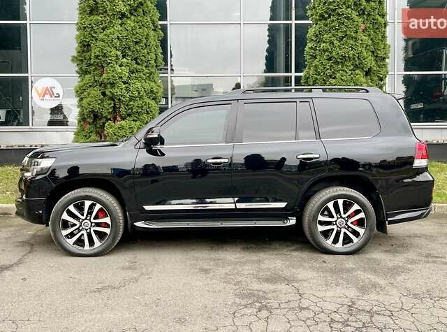 Чорний Тойота Ленд Крузер, об'ємом двигуна 4.46 л та пробігом 88 тис. км за 135000 $, фото 1 на Automoto.ua