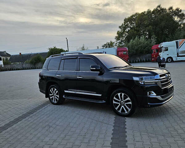 Черный Тойота Ленд Крузер, объемом двигателя 0 л и пробегом 102 тыс. км за 61000 $, фото 1 на Automoto.ua