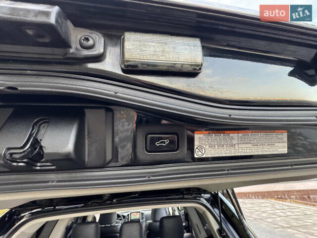 Чорний Тойота Ленд Крузер, об'ємом двигуна 4.46 л та пробігом 260 тис. км за 49999 $, фото 34 на Automoto.ua