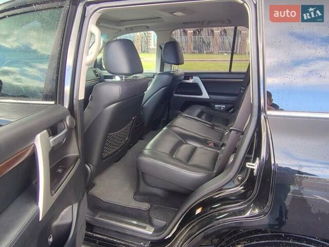 Чорний Тойота Ленд Крузер, об'ємом двигуна 4.46 л та пробігом 130 тис. км за 55000 $, фото 14 на Automoto.ua