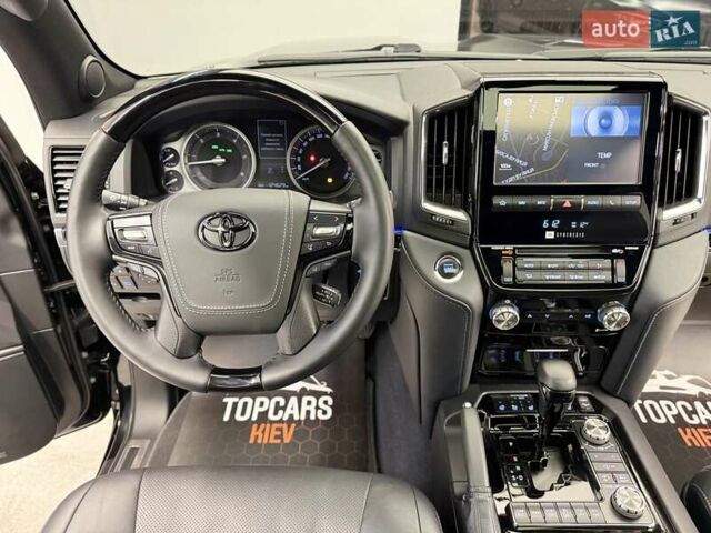 Чорний Тойота Ленд Крузер, об'ємом двигуна 4.46 л та пробігом 123 тис. км за 67400 $, фото 61 на Automoto.ua