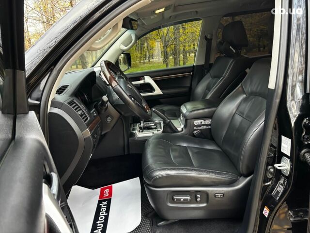 Чорний Тойота Ленд Крузер, об'ємом двигуна 4.5 л та пробігом 202 тис. км за 54990 $, фото 14 на Automoto.ua